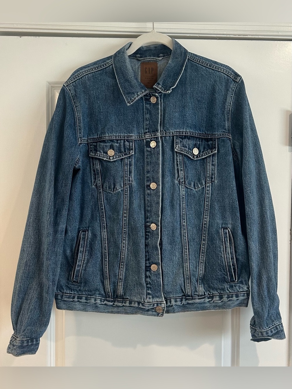 GAP Women’s Blue Denim Jean Jacket XL Button Front Point Collar Pockets Cotton